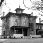 Black and white photograph of the exterior of the Griggs-Burbank House, c.1964. Photographed by Paul Iida, St. Paul Dispatch/Pioneer Press.