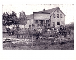 Black and white photograph of G.O. Miller store in Vasa.