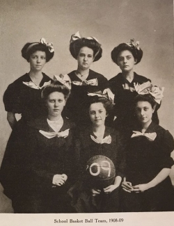 Black and white photograph of the Graham Hall basketball squad, ca.1908.