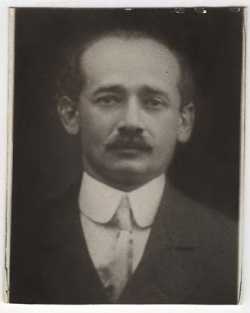 Black and white photograph of Samuel Deinard.