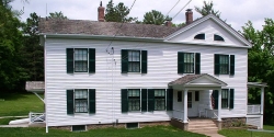 Front facade of Folsom House