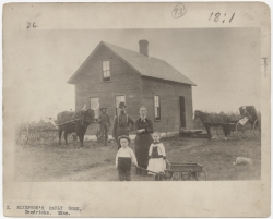 Photograph of the Ellefson homestead