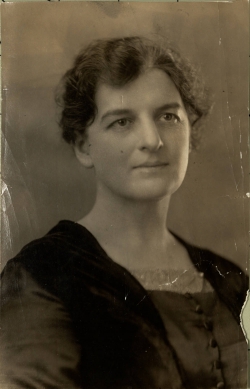 Mabel Ulrich, 1922