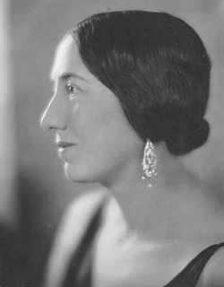 Black and white photograph of Maud Hart Lovelace, Minnesota author, c.1928.