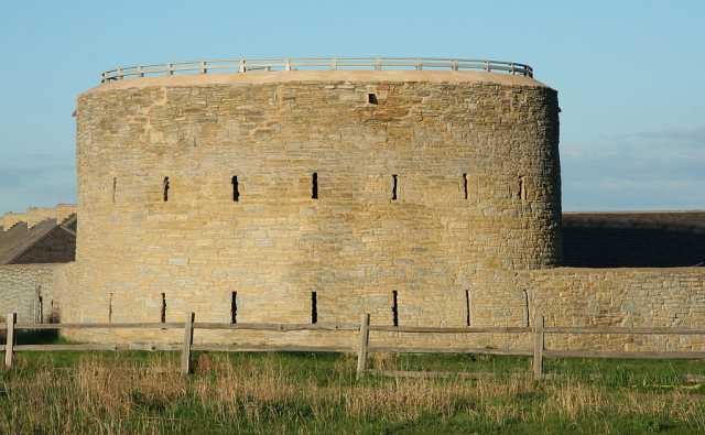 Color image of the Round Tower at Historic Fort Snelling, 2010. Photograph by Wikimedia Commons user Jonathunder. 