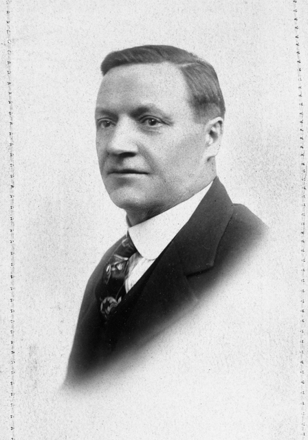 Black and white photograph of Arthur Le Sueur, stepfather of Meridel Le Sueur, c.1912.