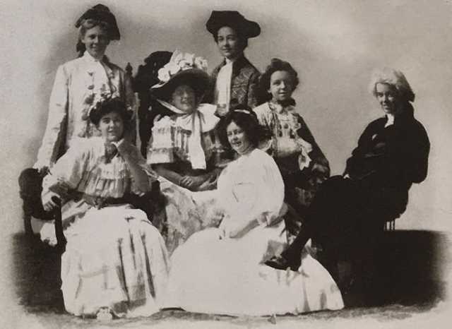 Black and white photograph of the student cast of the drama “Elopement of Ellen,” at Graham Hall, ca. 1909.