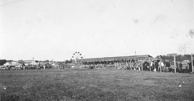 Black and white photograph of the grandstand at the Murray County Fair in Slayton, 1925.