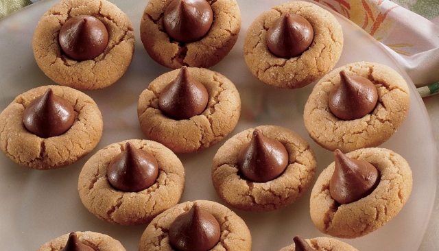 Color image of Peanut Blossom Cookies, Senior Winning Grand National Recipe, 1957.