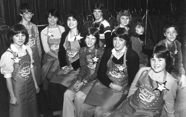 Black and white photograph of contestants in the Junior Division of the Bake-Off Contest in San Antonio, TX, 1982.