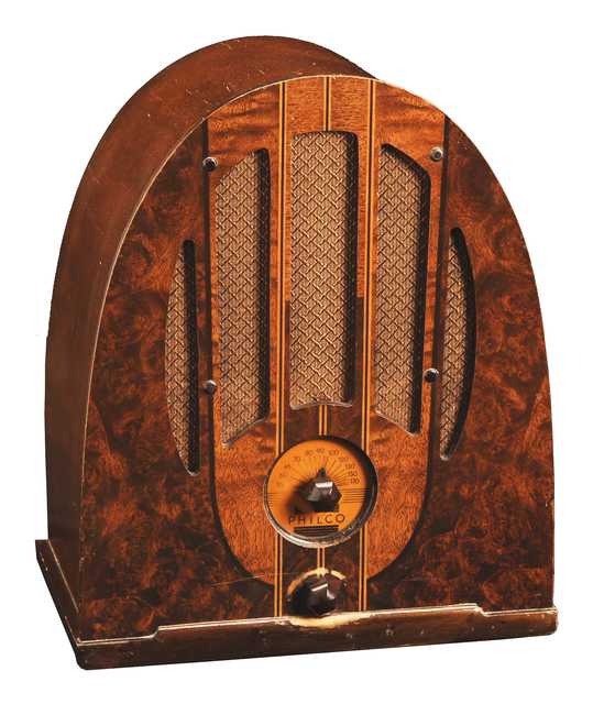 Color image of a Philco model 37-84 electric table radio with arched cathedral-style case, ca. 1930–1939. 