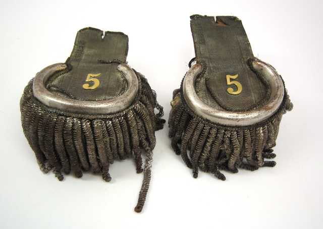 Color image of epaulets worn by Lieutenant Nathan Clark, who served at Fort Snelling, Minnesota, from 1819 to 1827.