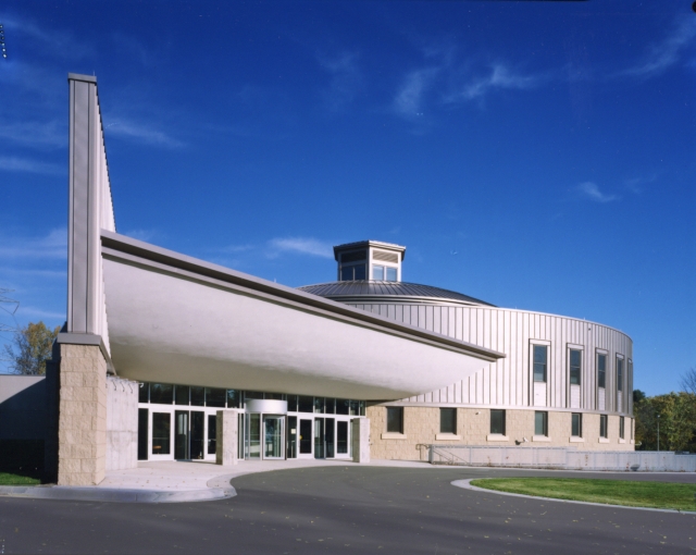 Color photograph of the exterior of Bet Shalom Congregation in Minnetonka. Photographed by Phillip Prowse c.2010.