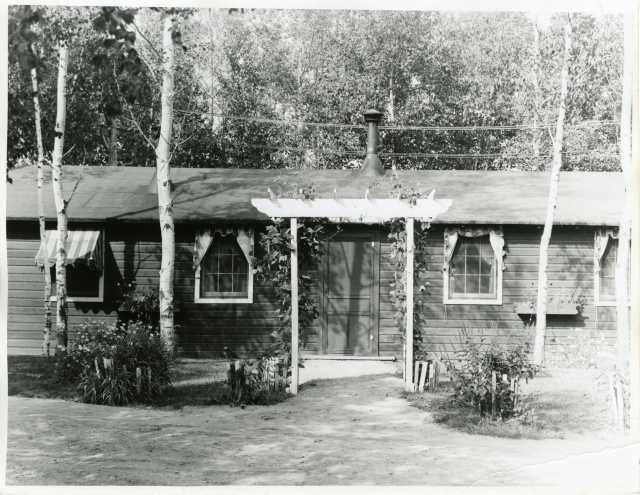Exterior view of a building at Camp Rabideau, ca. 1930s. Used with the permission of the Beltrami County Historical Society.