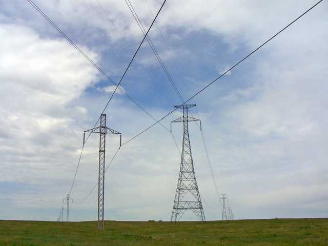 Photograph of CU Powerline(right)
