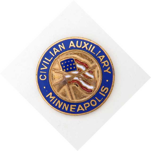 Color image of a Minneapolis Civilian Auxiliary button, c.1917.