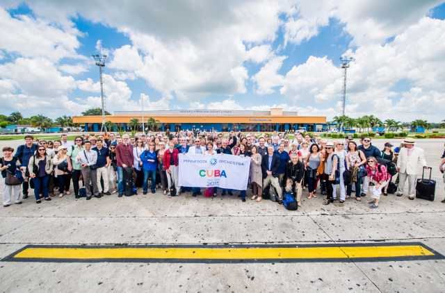 Color image of the Minnesota Orchestra upon landing in Cuba, 2015.