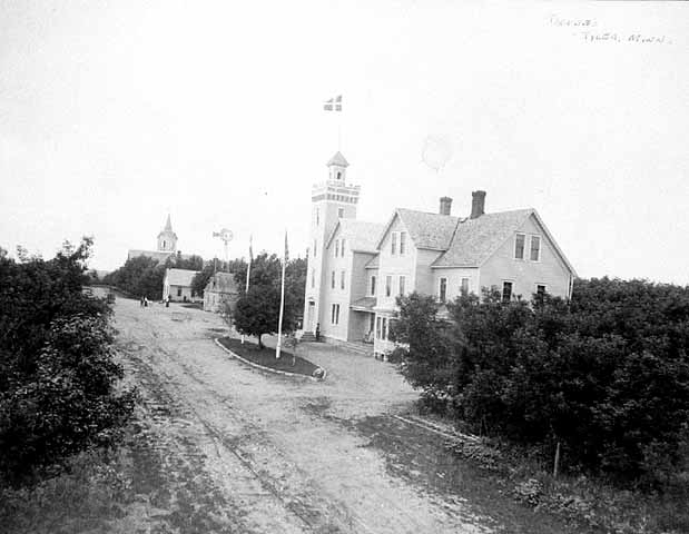 Photograph of first folk school building at Danebod