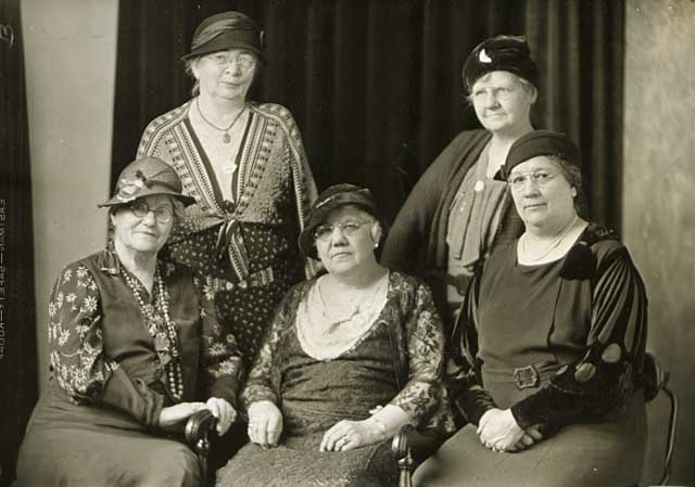 Black and white photograph of a Gold Star Mothers Club, 1935. Photograph by Benjamin C. Golling.