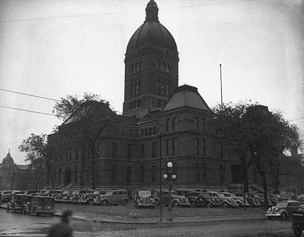 Black and white photograph of the second state capitol prior to demolition, 1937. Photographed by the Minneapolis Star Journal.
