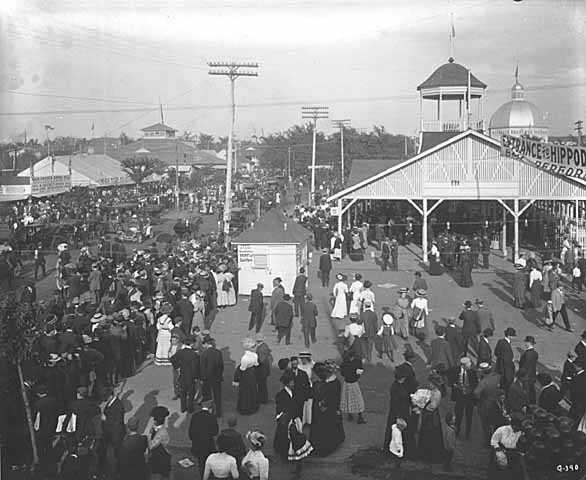 Black and white photograph of crowd at the Minnesota State Fair, c. 1910.