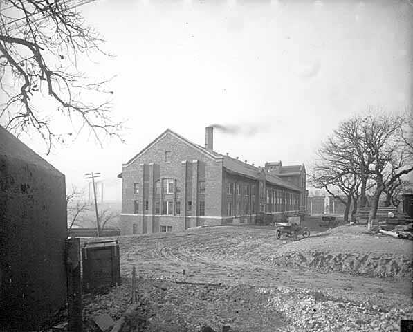 Mines Experiment Station, 1923. The station at the University of Minnesota-Twin Cities was key in the commercialization of taconite under the direction of E. W. Davis.