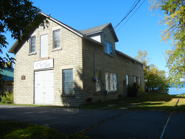 Exterior of Finstad’s Auto-Marine Shop