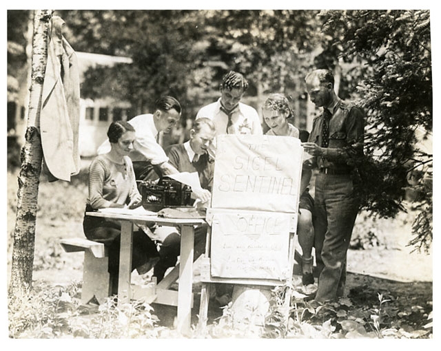 Photograph of the St. Louis County Farm Bureau Institute's daily news staff, 1929.