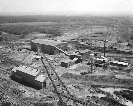 United States Steel’s Pilotac plant, 1955. The Oliver Mining Division of USS built the Pilotac plant to develop taconite processing methods. Minntac was the result of these efforts. 