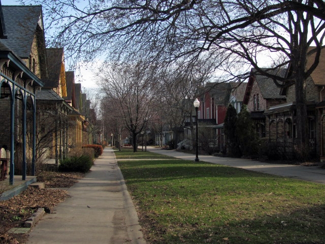 Color image of Milwaukee Avenue, facing south, 2014.