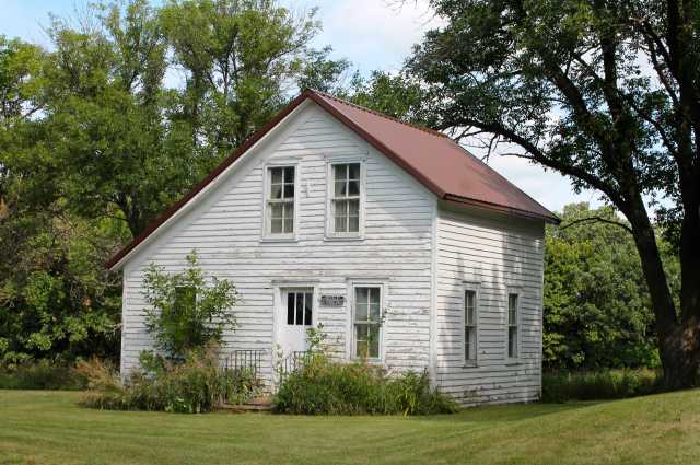 Color image of the original parsonage of Old Westbrook Lutheran Church, now a church museum, 2017. Photograph by Dave Van Loh.