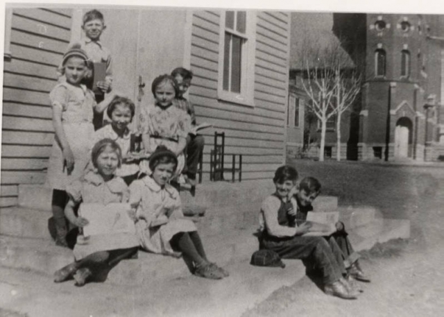 Schoolchildren in Wilno