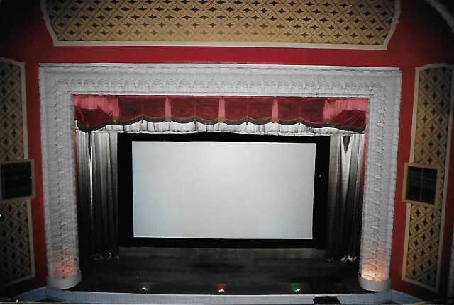 Color image of the screen and proscenium, Grand Theater, 2005.