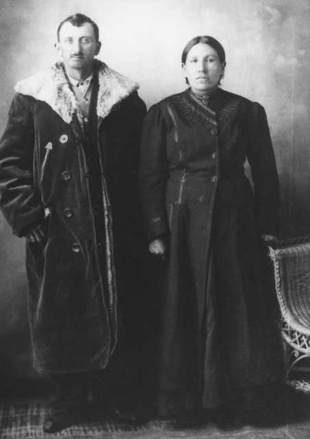 Picture of Joseph Jesse Chase and Martha (Wakute-Wapaha) Chase