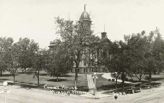 Northwest view of Cottonwood County Courthouse