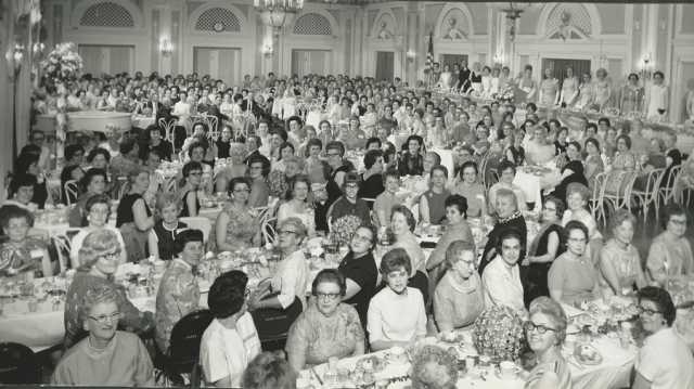 Black and white photograph of attendees of the Minnesota BPW Convention in Duluth, 1967.