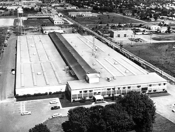 Black and white aerial photograph of the Thermo King Corporation campus in Bloomington as it appeared, c.1960.