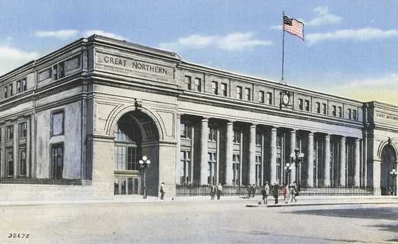 Color postcard showing the Great Northern Depot, Minneapolis, 1945.