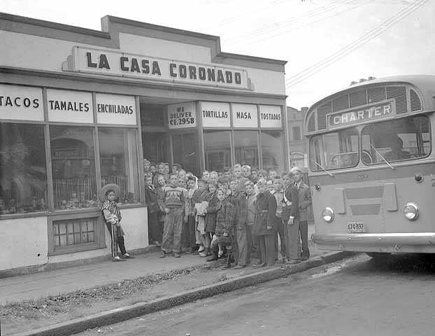 Black and white photograph of students at Casa Coronado Restaurant, 154 E. Fairfield, 1947.