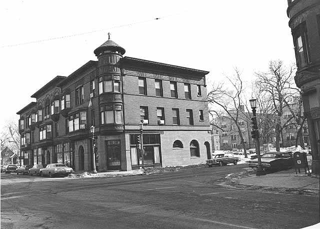 Photograph of Dacotah Building viewed from the north side of Selby Avenue