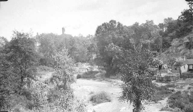 Black and white photograph of Swede Hollow, c.1927.