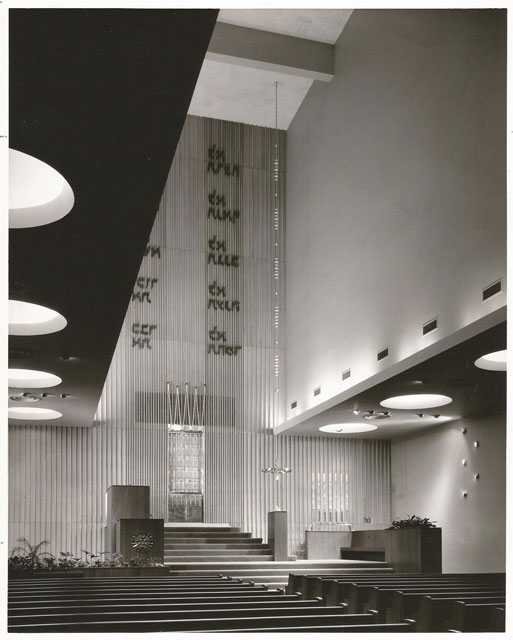 Black and white photograph of the interior of Mount Zion Temple c.2012.