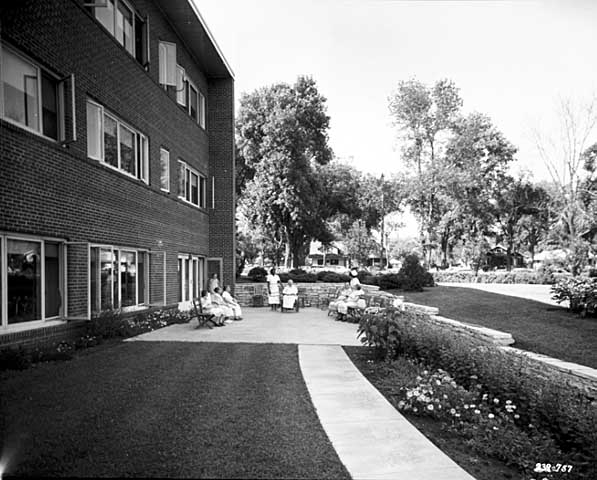 Black and white photograph of the exterior of the Jewish Home for the Aged, 1554 Midway Parkway, St. Paul, 1956.