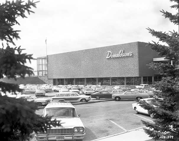 Black and white photograph of a Donaldson’s store at a suburban location, 1966. 