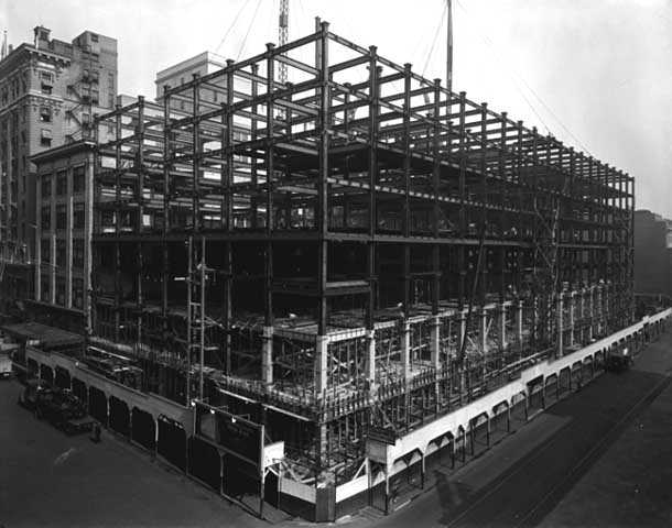 Construction of Northwestern Bank Building at 620 Marquette Avenue