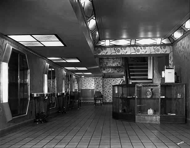 Black and white photograph of reception and waiting room of the Foshay Tower, 1931. 