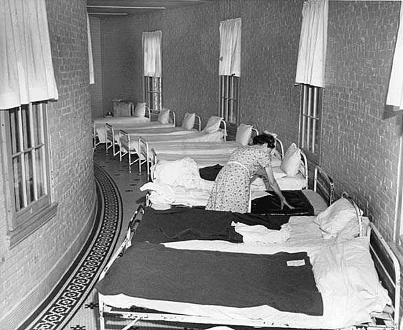 Overcrowded sleeping areas for patients, Fergus Falls State Hospital.
