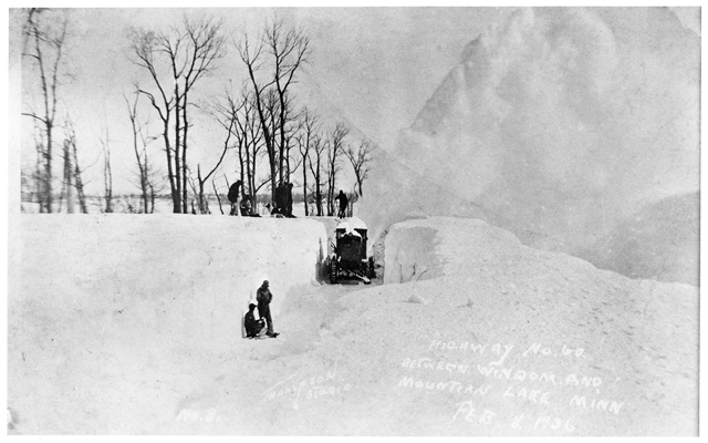 Snow removal on Highway 60 between Windom and Mountain Lake