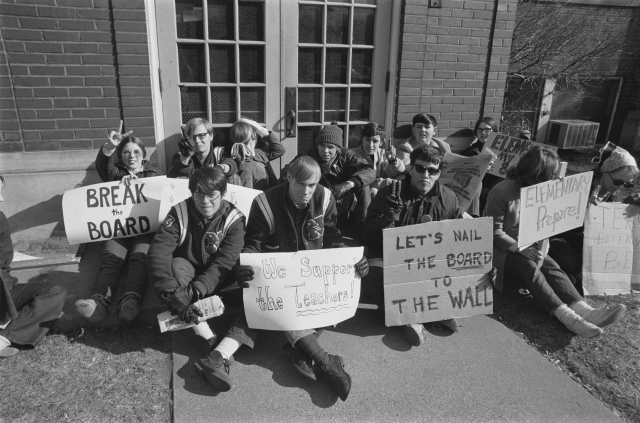 Minneapolis students during the 1970 teachers’ strike