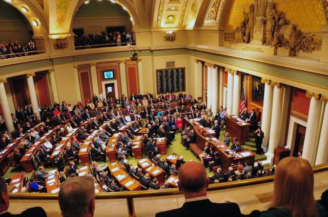 Governor Mark Dayton delivering an address to state legislators